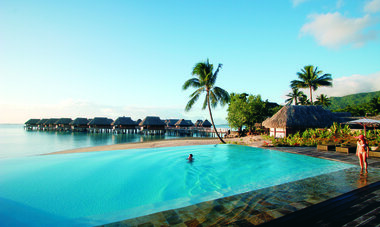 Sofitel Kia Ora Moorea Beach Resort pool