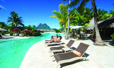 Le Bora Bora by Pearl Resorts pool