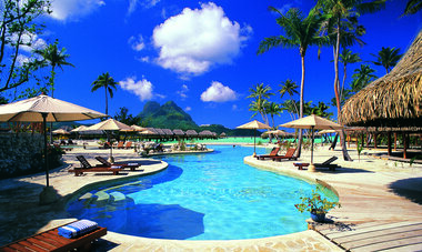 Le Bora Bora by Pearl Resorts swimming pool