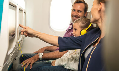 Famille dans l'avion